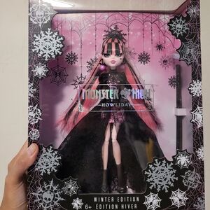 Monster High Howliday Draculaura